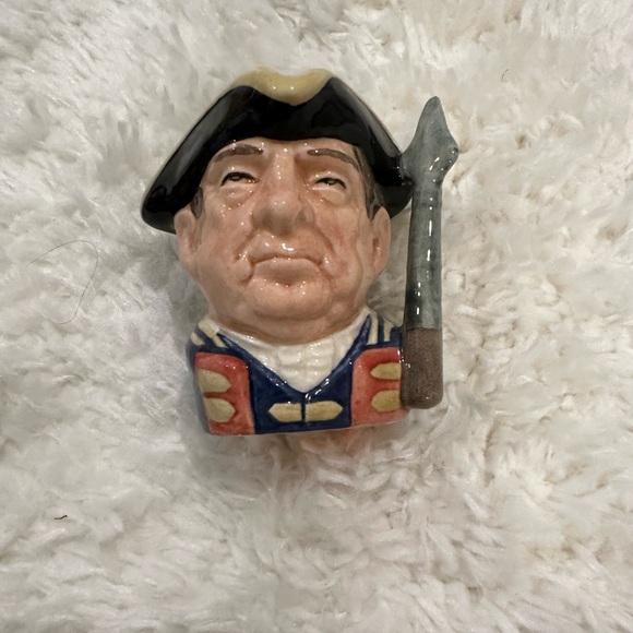 6 Miniature Royal Doulton Character Toby Mugs Jugs - Picture 16 of 16